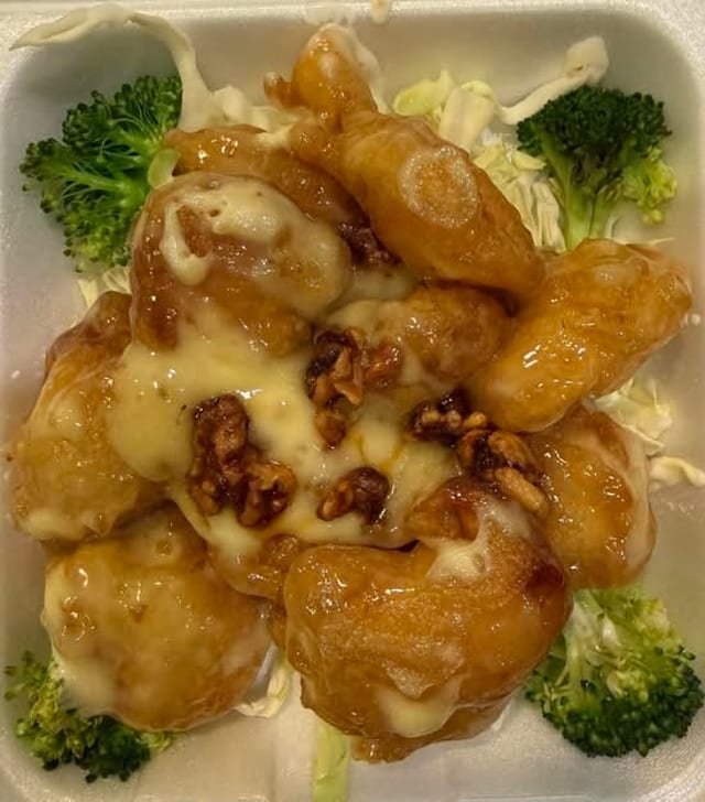 Honey Walnut Shrimp (核桃虾).